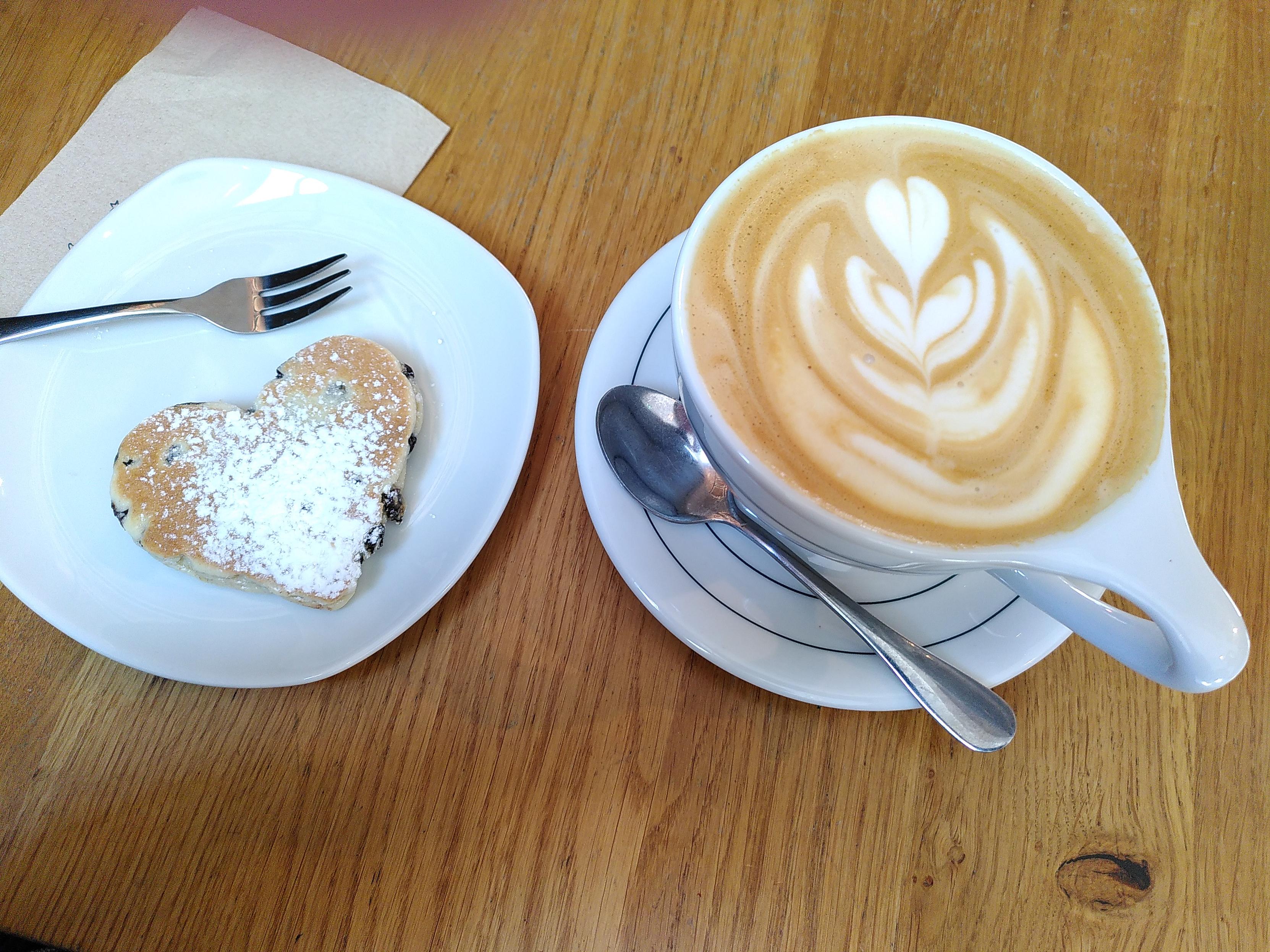 Cruth cridhe air 's cofaidh ri thaobh